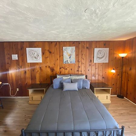 Heart Of The Berkshires Motel พิตส์ฟิลด์ ภายนอก รูปภาพ