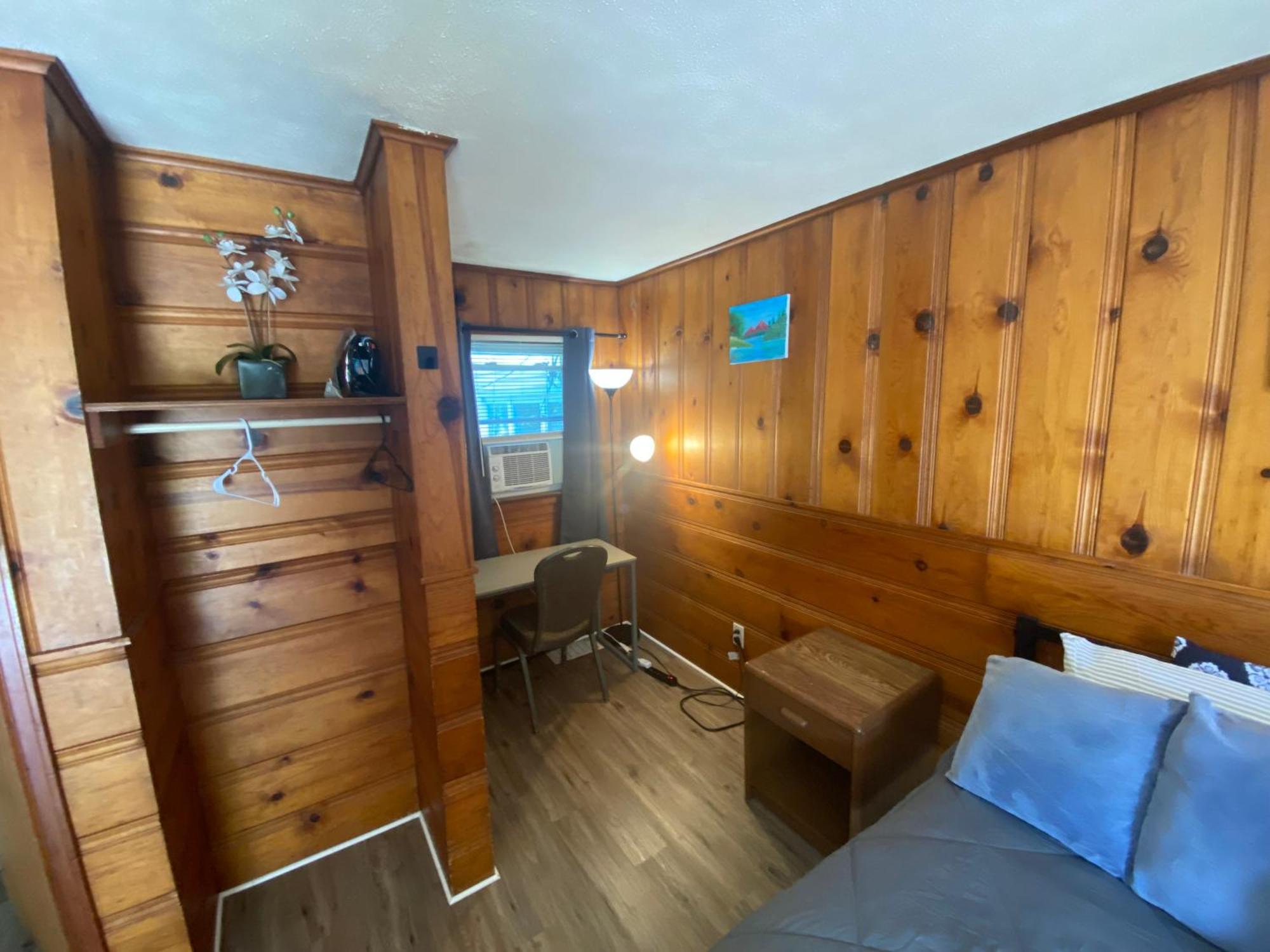 Heart Of The Berkshires Motel พิตส์ฟิลด์ ภายนอก รูปภาพ